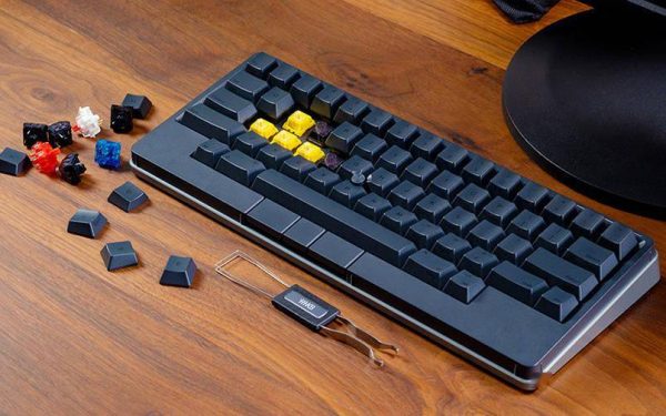 机械键盘横评：HHKB Studio vs Keychron Q1 Max vs 阿米洛VD，码字手感终极对决