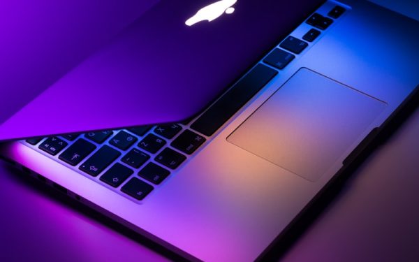 MacBook Pro M4 Max 深度体验：创意工作者的终极武器